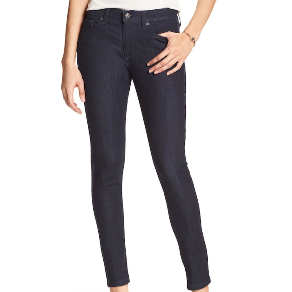 NWT Dark wash BANANA REPUBLIC jeans